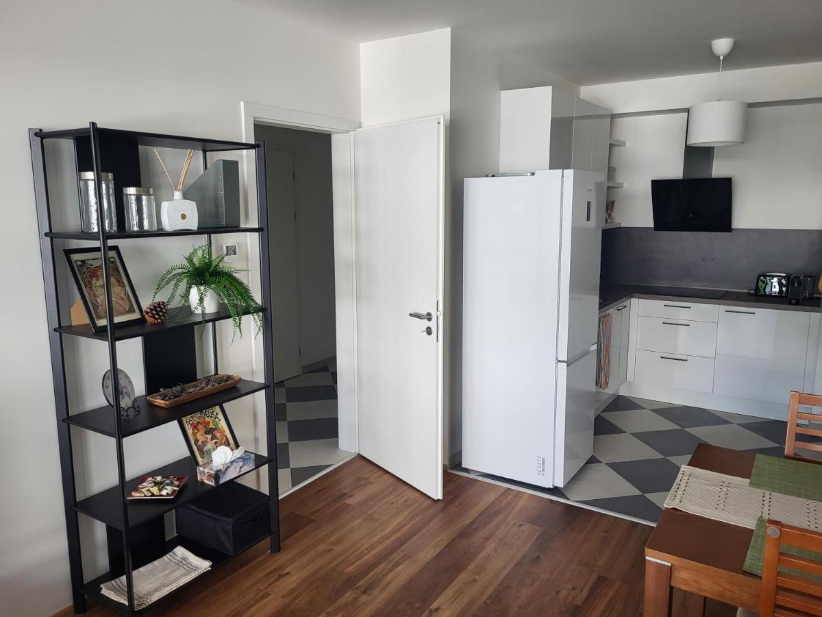 New Apartment In Karlin, Praha 8, Close To Center Eksteriør bilde